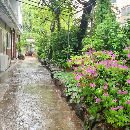 July & August, Hongdae, 3Min To Hapjeong Stn, 7 Guests 호텔